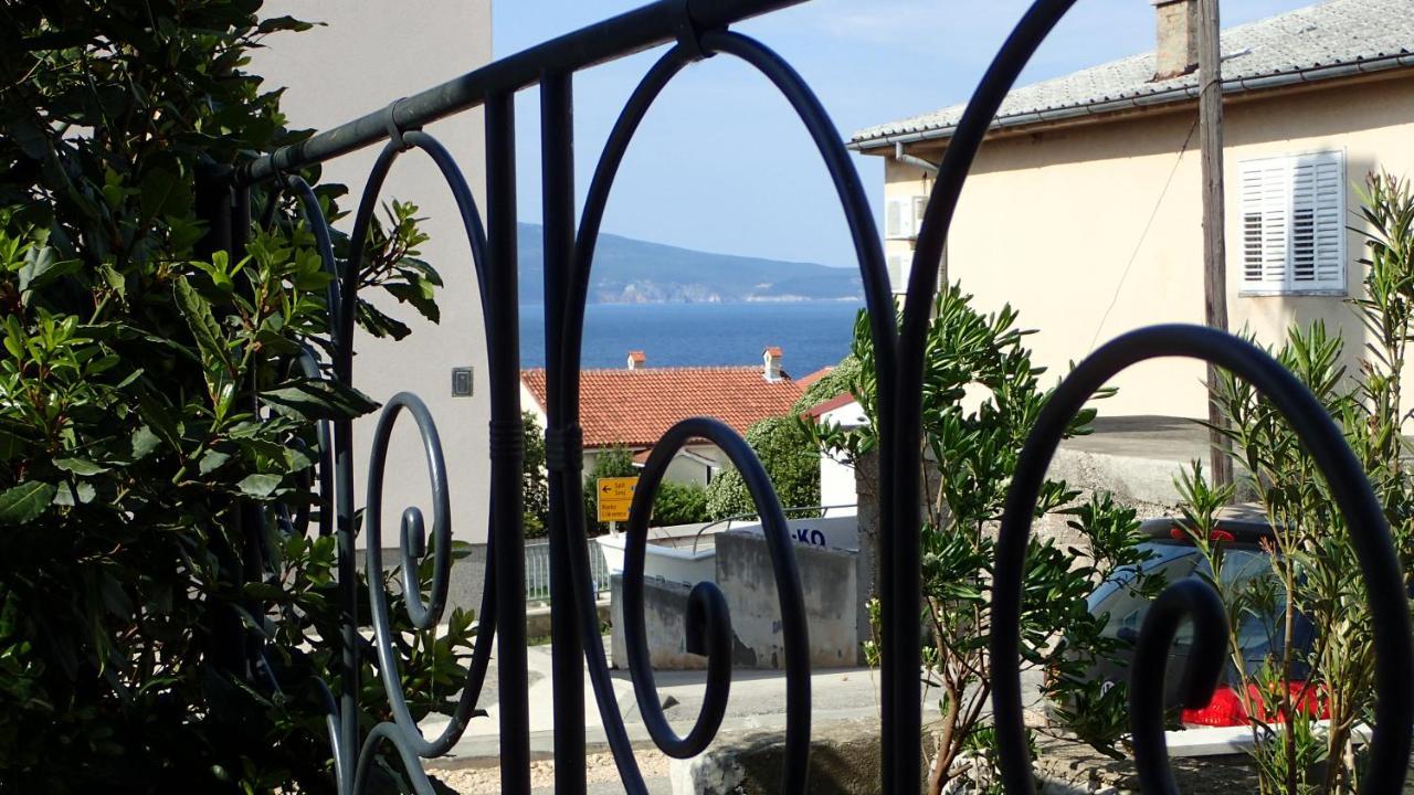 Apartman Vitamare 160 M From The Beach Novi Vinodolski Extérieur photo