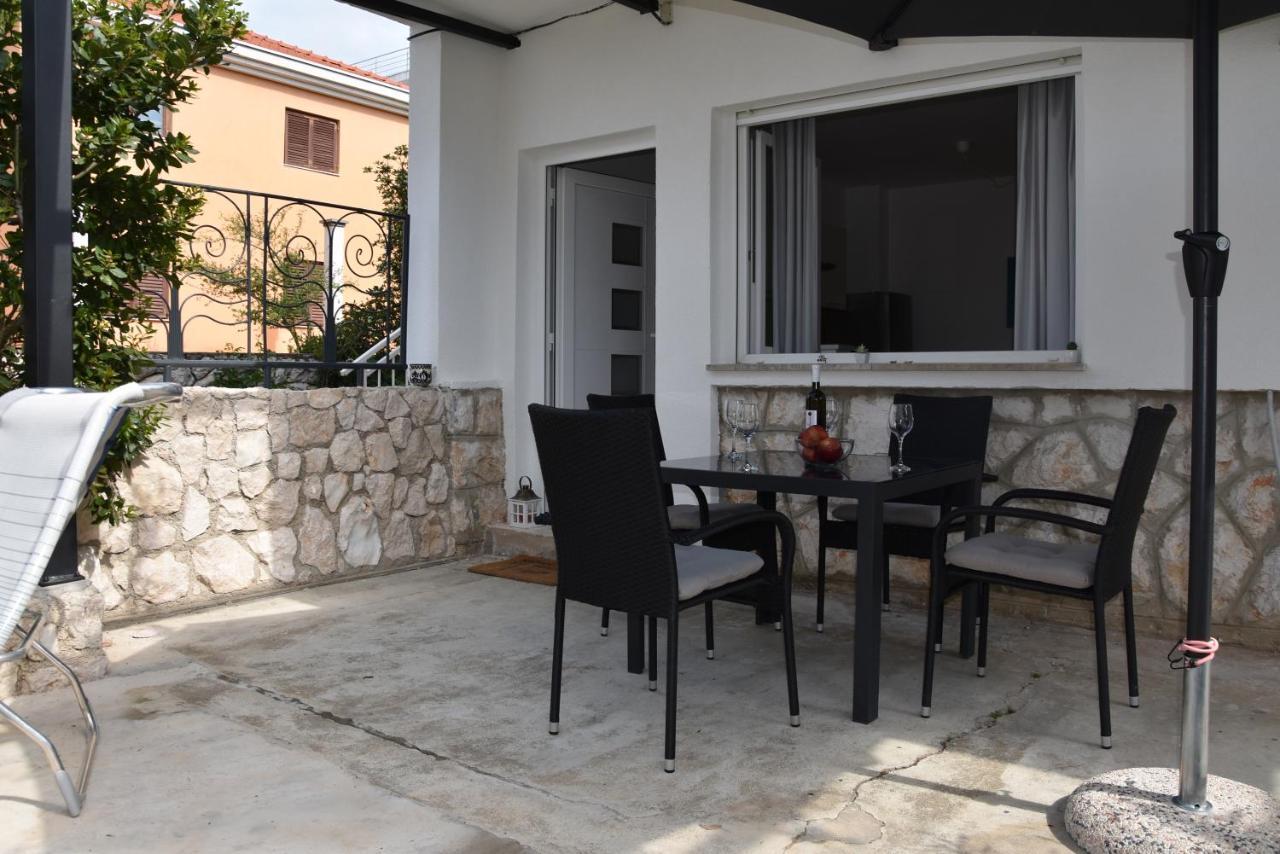 Apartman Vitamare 160 M From The Beach Novi Vinodolski Extérieur photo