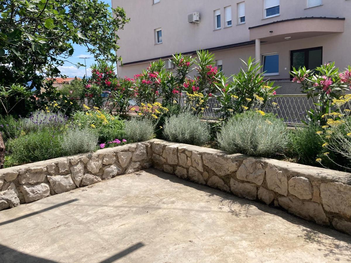 Apartman Vitamare 160 M From The Beach Novi Vinodolski Extérieur photo